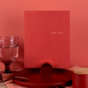 Tendance Monochrome faire part mariage rouge