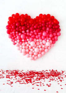 mur de ballons coeur degradé