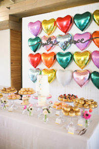 mur de ballons coeur