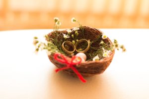Comment réaliser une déco de mariage champêtre