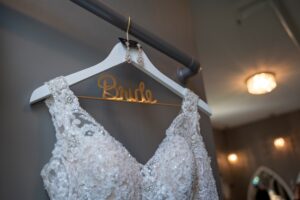 cintre personnalisé bride